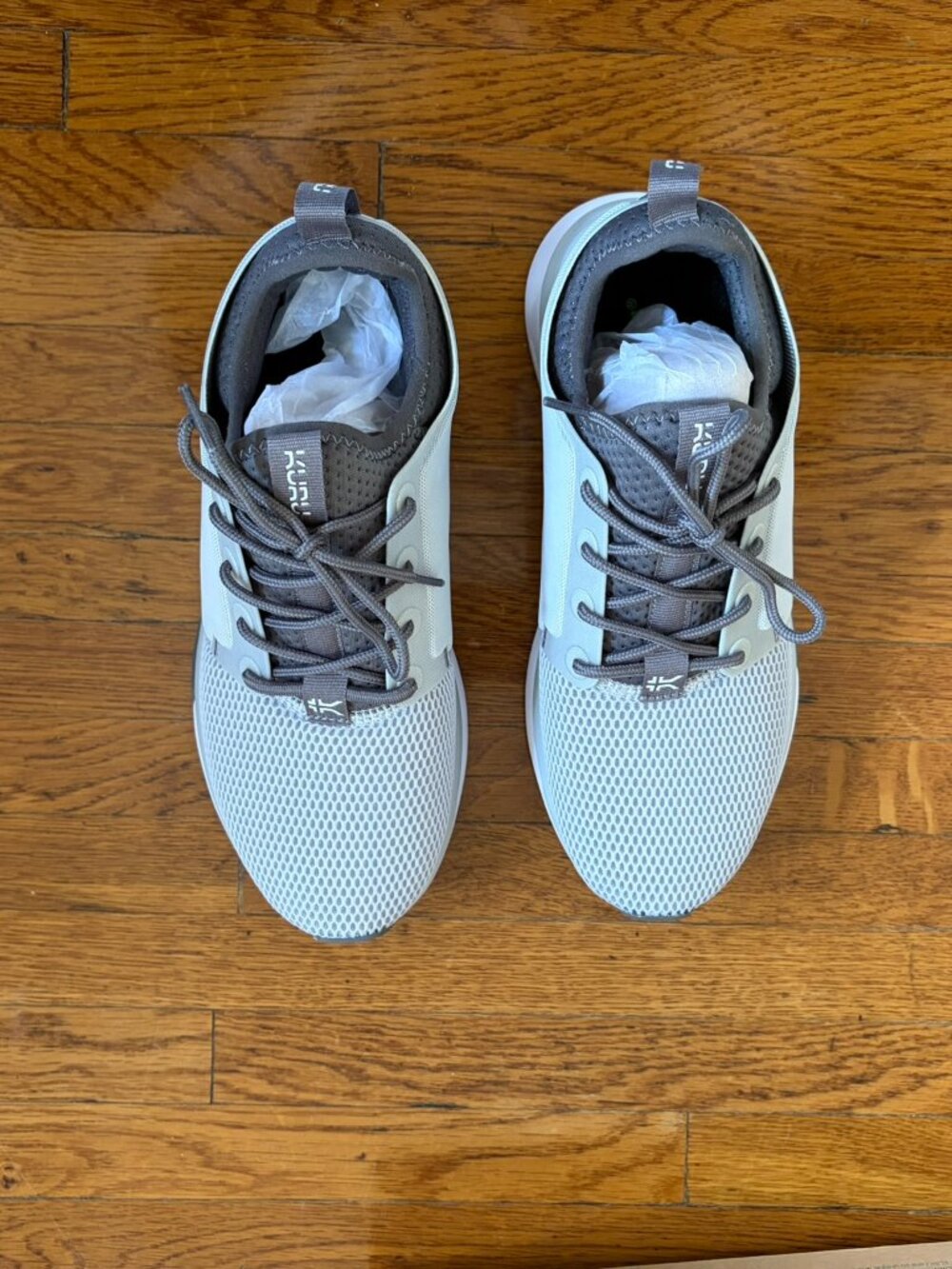 Kuru Atom Athletic Shoes NWT (Size 7.5)